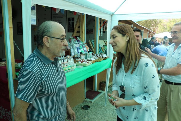 ARTESANOS CONOCEN DETALLES DEL PROYECTO DE RECONSTRUCCIÓN DEL PUEBLO ARTESANAL DE HORCÓN