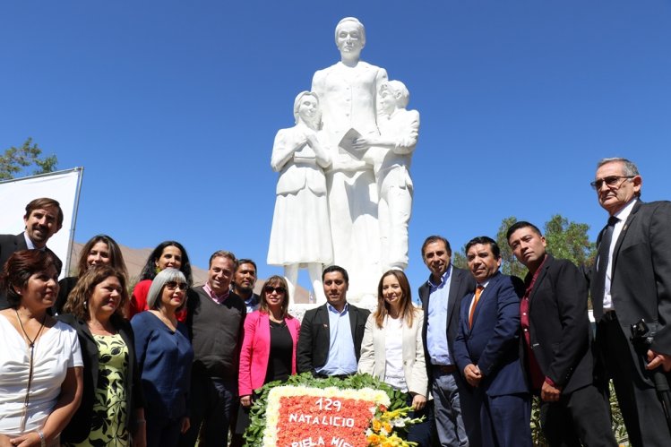GABRIELA MISTRAL: RESALTAN LEGADO EDUCACIONAL Y SU PREOCUPACIÓN POR LOS NIÑOS