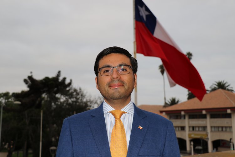 TRABAJO CON MUNICIPIOS Y TRANSPARENCIA SERÁN LOS FOCOS DE CÉSAR GÓMEZ EN LA JEFATURA REGIONAL DE SUBDERE