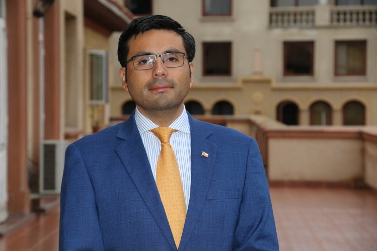 TRABAJO CON MUNICIPIOS Y TRANSPARENCIA SERÁN LOS FOCOS DE CÉSAR GÓMEZ EN LA JEFATURA REGIONAL DE SUBDERE