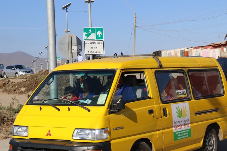 INAUGURAN NUEVA VÍA DE EVACUACIÓN PARA HABITANTES DE CALETA SAN PEDRO