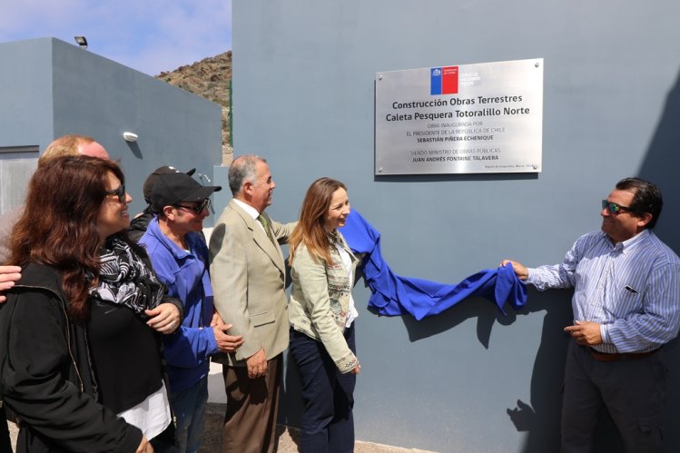 PESCADORES DE TOTORALILLO NORTE RECIBEN MODERNA INFRAESTRUCTURA PARA MEJORAR SU TRABAJO
