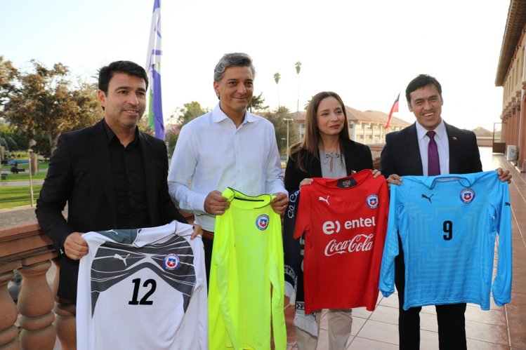 FEDERACIÓN DE FÚTBOL Y ANFP DONAN MÁS DE 10 MIL PRENDAS E IMPLEMENTACIÓN DEPORTIVA PARA LA REGIÓN DE COQUIMBO