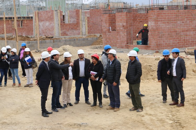 FAMILIAS DEL SECTOR “EL SAUCE” DE COQUIMBO CONOCIERON EL PILOTO DE SU FUTURA VIVIENDA