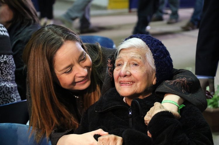 ADULTOS MAYORES DE COQUIMBO DISFRUTAN MASIVA FIESTA EN MALÓN DE BIENVENIDA DEL PROGRAMA VÍNCULOS