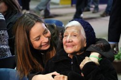 ADULTOS MAYORES DE COQUIMBO DISFRUTAN MASIVA FIESTA EN MALÓN DE BIENVENIDA DEL PROGRAMA VÍNCULOS