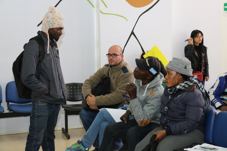 AUTORIDADES REGIONALES LLAMAN A INMIGRANTES A REGULARIZAR SUS PAPELES DE RESIDENCIA