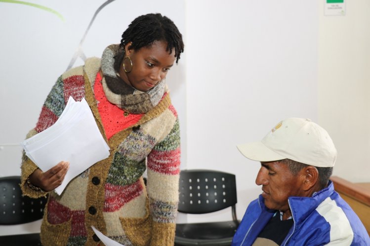 AUTORIDADES REGIONALES LLAMAN A INMIGRANTES A REGULARIZAR SUS PAPELES DE RESIDENCIA