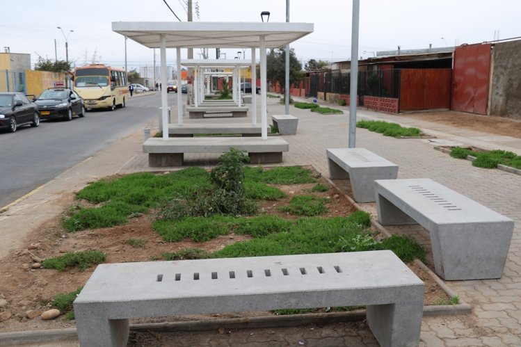 VECINOS DE LA POBLACIÓN JUAN XXIII CELEBRARON LA NUEVA IMAGEN DE SU BARRIO