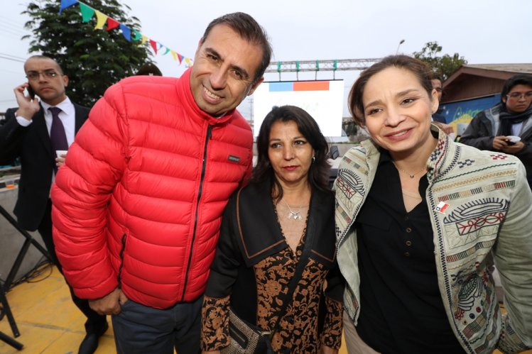 VECINOS DE LA POBLACIÓN JUAN XXIII CELEBRARON LA NUEVA IMAGEN DE SU BARRIO