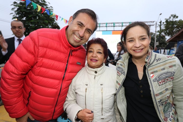 VECINOS DE LA POBLACIÓN JUAN XXIII CELEBRARON LA NUEVA IMAGEN DE SU BARRIO