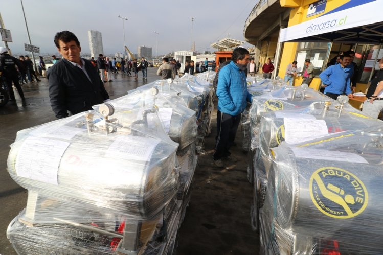 NUEVOS EQUIPOS DE RESPIRACIÓN MEJORARÁN LA SEGURIDAD Y EL TRABAJO DE LOS BUZOS MARISCADORES