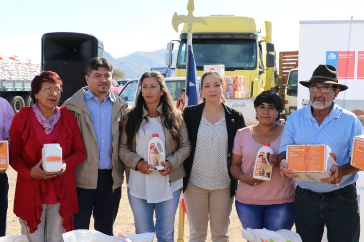 GOBIERNO LLEGA CON APOYO PRODUCTIVO Y ALIMENTACIÓN PARA EL GANADO EN COMBARBALÁ
