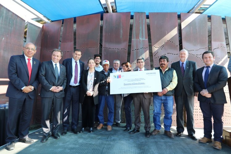 PEQUEÑOS MINEROS DE LA REGIÓN PODRÁN MEJORAR SUS NEGOCIOS Y MEDIDAS DE SEGURIDAD CON RECURSOS REGIONALES