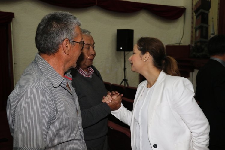 GOBIERNO ENTREGA APOYO ECONÓMICO A PRODUCTORES AGRÍCOLAS DE VICUÑA PARA POTENCIAR SUS EMPRENDIMIENTOS