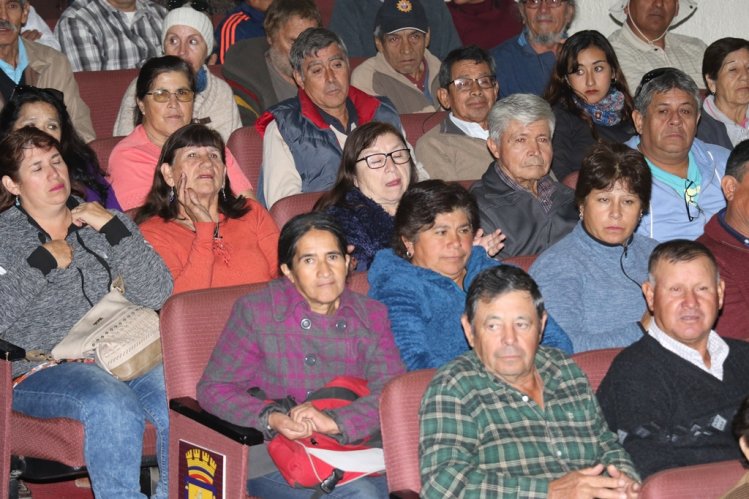 GOBIERNO ENTREGA APOYO ECONÓMICO A PRODUCTORES AGRÍCOLAS DE VICUÑA PARA POTENCIAR SUS EMPRENDIMIENTOS