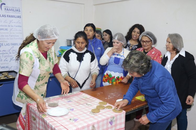 ADULTOS MAYORES DESTACARON MEDIDAS ANUNCIADAS POR LA PRIMERA DAMA PARA UN ENVEJECIMIENTO POSITIVO