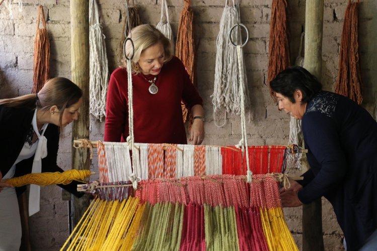 ARTESANAS DE CHAPILCA PROYECTAN SU PRODUCCIÓN HACIA TODO EL PAÍS