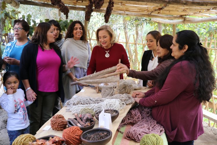 ARTESANAS DE CHAPILCA PROYECTAN SU PRODUCCIÓN HACIA TODO EL PAÍS