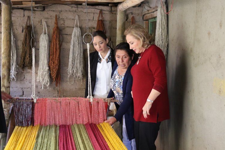 ARTESANAS DE CHAPILCA PROYECTAN SU PRODUCCIÓN HACIA TODO EL PAÍS