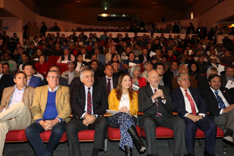 MINISTRO DE MINERÍA REALIZA SU PRIMERA CUENTA PÚBLICA EN LA COMUNA DE OVALLE