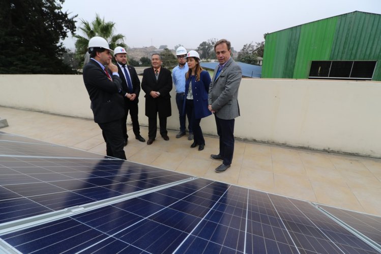 LICEO TÉCNICO PROFESIONAL DE COQUIMBO IMPLEMENTA SISTEMA DE ABASTECIMIENTO DE ENERGÍA SOLAR