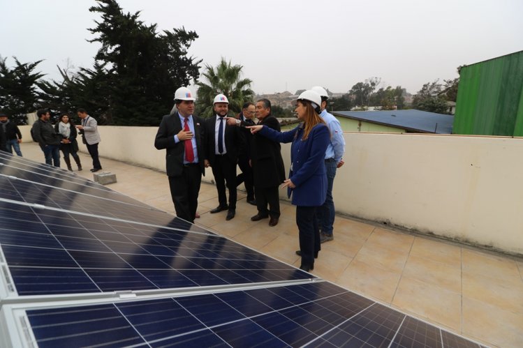 LICEO TÉCNICO PROFESIONAL DE COQUIMBO IMPLEMENTA SISTEMA DE ABASTECIMIENTO DE ENERGÍA SOLAR