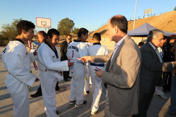 VECINOS DE OVALLE RECUPERAN ESPACIO PÚBLICO CON NUEVO PARQUE RECREATIVO