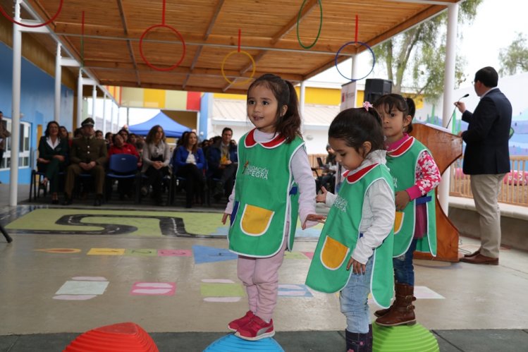 RECONSTRUYEN TRADICIONAL JARDÍN INFANTIL EN MONTE PATRIA