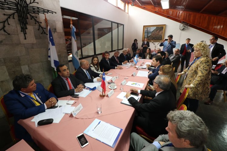 REGIÓN DE COQUIMBO Y PROVINCIA DE SAN JUAN RENUEVAN SU COMPROMISO POR LLEVAR ADELANTE EL TÚNEL AGUA NEGRA