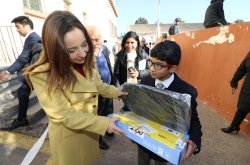 GOBIERNO INICIÓ ENTREGA DE COMPUTADORES A ESTUDIANTES DE EDUCACIÓN PÚBLICA Y PARTICULAR SUBVENCIONADA