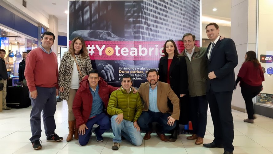 INICIATIVA PÚBLICO-PRIVADA BUSCA REUNIR MÁS DE 1500 PRENDAS DE VESTIR PARA PERSONAS EN SITUACIÓN DE CALLE