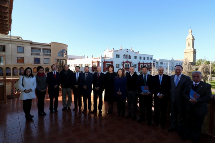 INTENDENTA LUCÍA PINTO IMPULSA ALIANZA PÚBLICO-PRIVADA CON EMPRESAS COOPERATIVAS