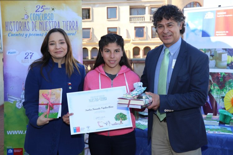 DISTINGUEN A LOS GANADORES DEL CONCURSO “HISTORIAS DE NUESTRA TIERRA” Y ABREN CONVOCATORIA PARA EDICIÓN 2018