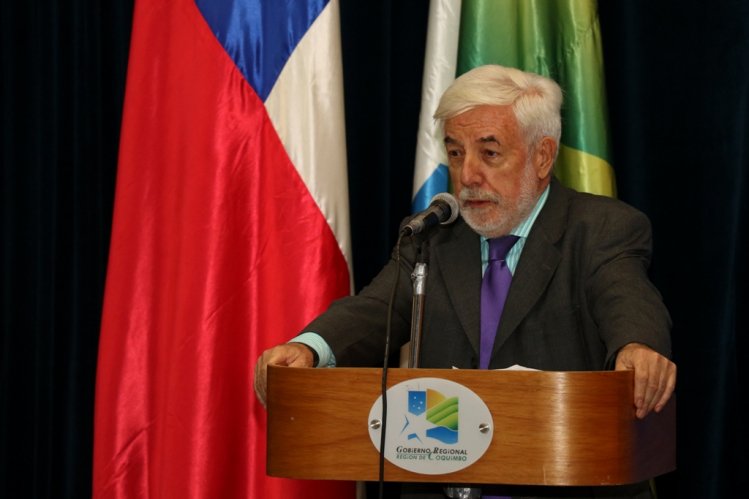 VECINOS DE LA SERENA SE AGRUPAN Y CAPACITAN EN EL COMBATE A LA DELINCUENCIA