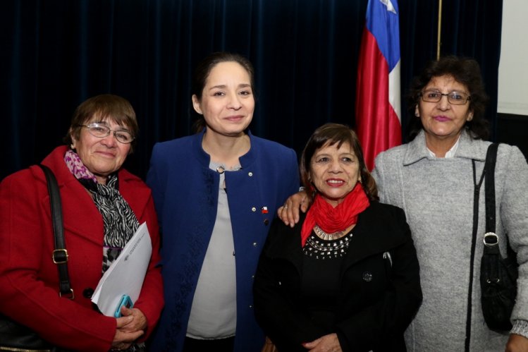 VECINOS DE LA SERENA SE AGRUPAN Y CAPACITAN EN EL COMBATE A LA DELINCUENCIA