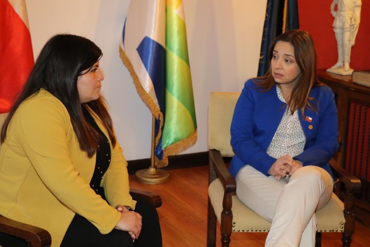 INTENDENTA LUCÍA PINTO PRESENTA A LA NUEVA DIRECTORA REGIONAL DE FOSIS