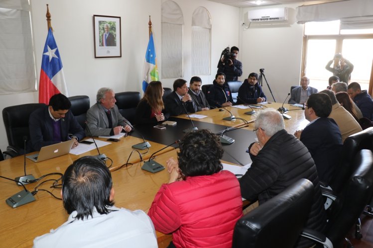 GOBIERNO ANALIZA HERRAMIENTAS PARA APOYAR A PRODUCTORES DE UVA DE MESA DE ELQUI Y LIMARÍ