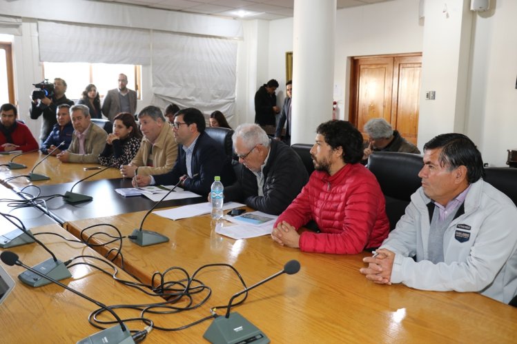 GOBIERNO ANALIZA HERRAMIENTAS PARA APOYAR A PRODUCTORES DE UVA DE MESA DE ELQUI Y LIMARÍ