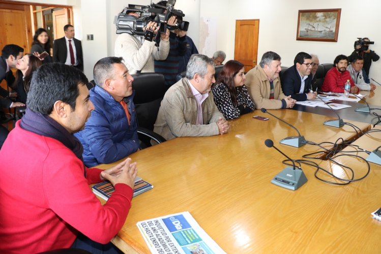 GOBIERNO ANALIZA HERRAMIENTAS PARA APOYAR A PRODUCTORES DE UVA DE MESA DE ELQUI Y LIMARÍ
