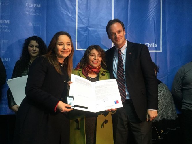 GOBIERNO ENTREGÓ SUS ANHELADOS TÍTULOS DE DOMINIO A 60 FAMILIAS DE COQUIMBO