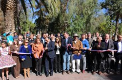 INAUGURAN NUEVA IMAGEN PARA LA PLAZA DE ARMAS EN COMBARBALÁ