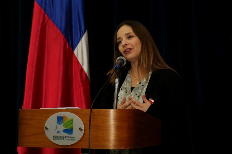 FAMILIAS DE LA SERENA Y COQUIMBO RECIBEN SUBSIDIOS PARA ADQUIRIR SU CASA PROPIA