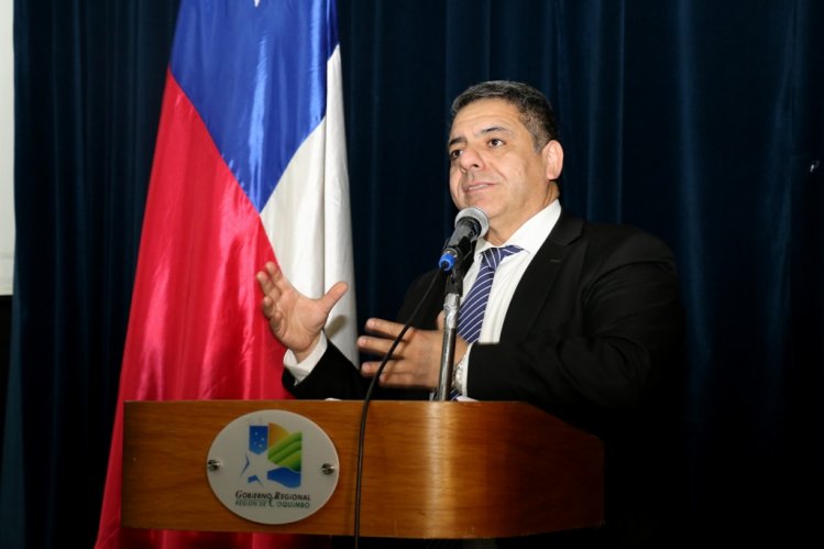 FAMILIAS DE LA SERENA Y COQUIMBO RECIBEN SUBSIDIOS PARA ADQUIRIR SU CASA PROPIA