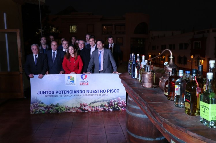 GOBIERNO Y PRODUCTORES DE PISCO FORTALECEN TRABAJO CONJUNTO PARA APOYAR LA DEFENSA DE LA DENOMINACIÓN DE ORIGEN
