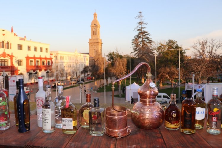 GOBIERNO Y PRODUCTORES DE PISCO FORTALECEN TRABAJO CONJUNTO PARA APOYAR LA DEFENSA DE LA DENOMINACIÓN DE ORIGEN