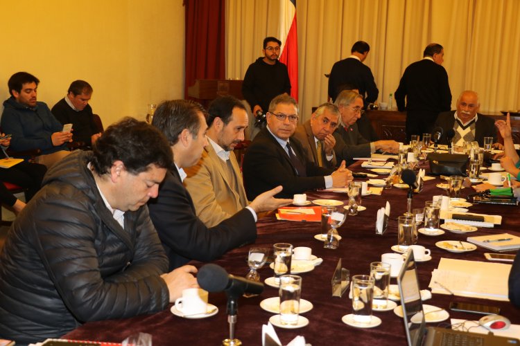 MUNICIPIO DE LA SERENA EXPONE CIFRAS DEL FONDO COMÚN MUNICIPAL A INTENDENTA Y PARLAMENTARIOS DE LA REGIÓN DE COQUIMBO