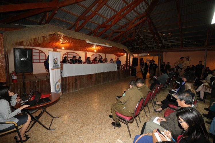 GOBIERNO ACOGE LAS PRINCIPALES INQUIETUDES DE VECINOS DE ANDACOLLO EN DIÁLOGO CIUDADANO