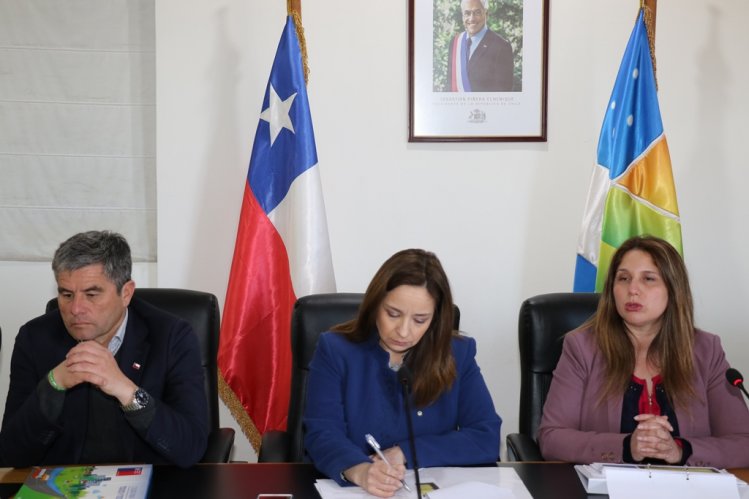 CONSTITUYEN MESA REGIONAL POR LA INFANCIA PARA BENEFICIAR A MENORES DE EDAD DEL SENAME