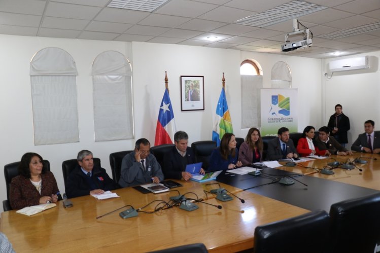 CONSTITUYEN MESA REGIONAL POR LA INFANCIA PARA BENEFICIAR A MENORES DE EDAD DEL SENAME